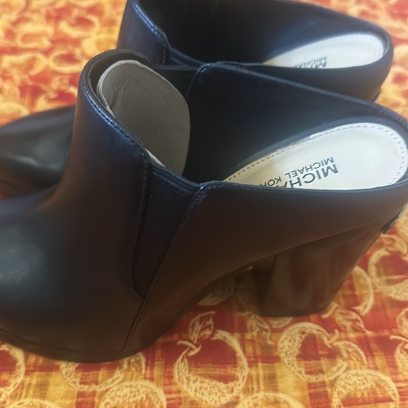 Michael Kors Shoes Closed Toe heel Size 7.5M - Picture 5 of 15
